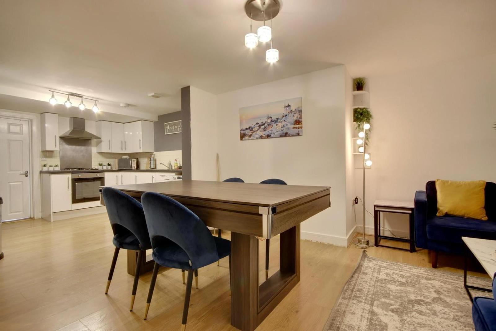 Southsea Getaway Apartment With Pool Table And Hot Tub Portsmouth Exterior photo